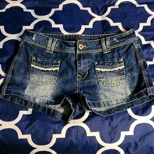 UK2LA - Super Cute Jean Shorts!